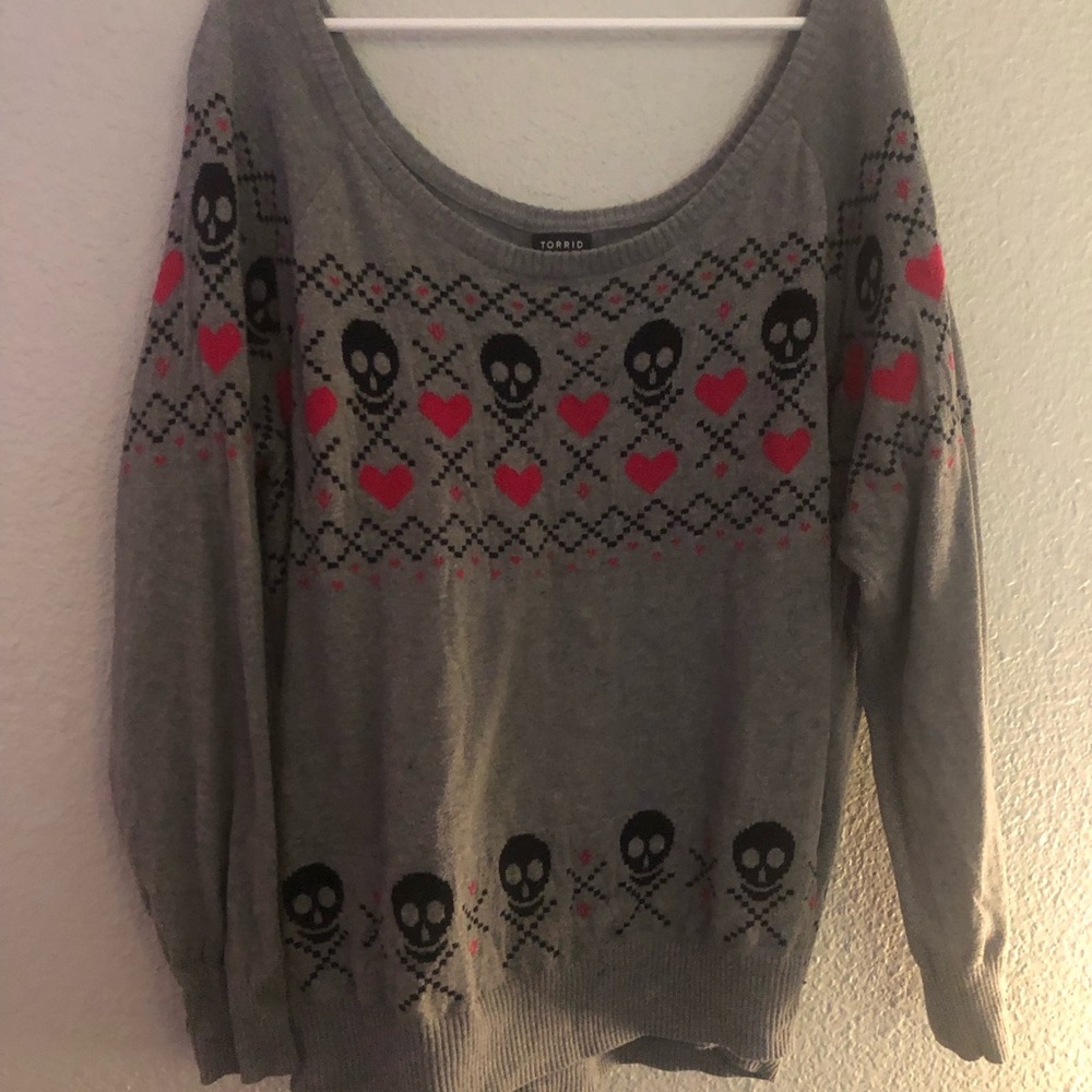 Torrid Gray Sweater with Skull and Heart Design